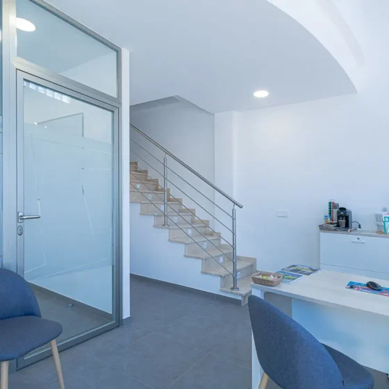 Autoescuelas Gran Vía Playa San Juan - Permisos de coches y motos en Alicante y Playa San Juan-100